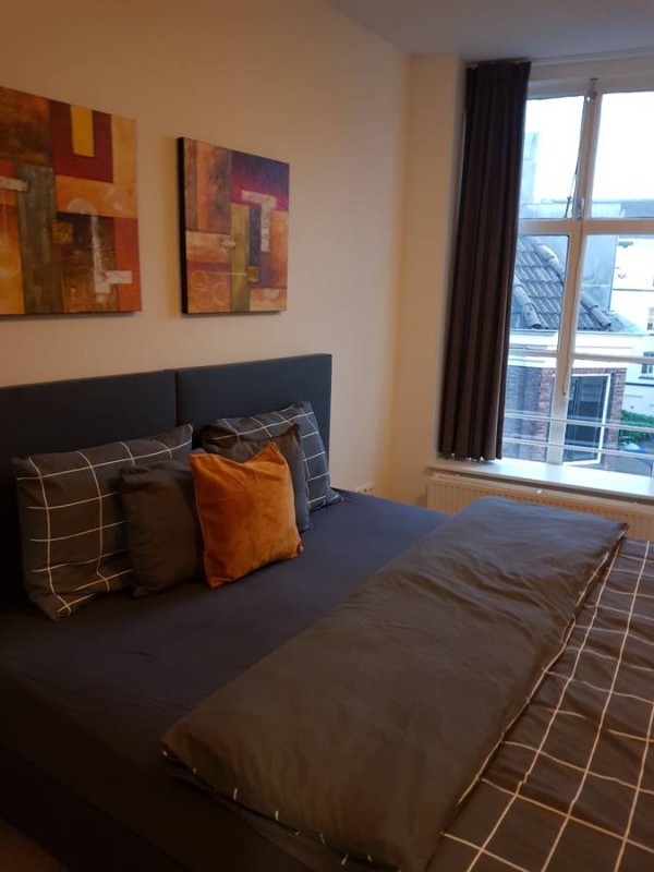 €120 / 15m2 - 120 euros incl. per night.Furn studio, Jansplein (Arnhem city centre)